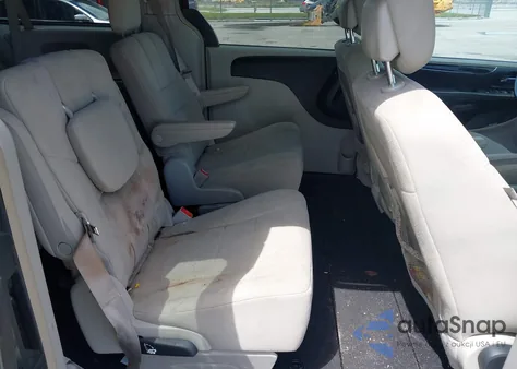 2012 Chrysler Town & Country Touring из США, поврежденный, VIN 2C4RC1BG3CR145185